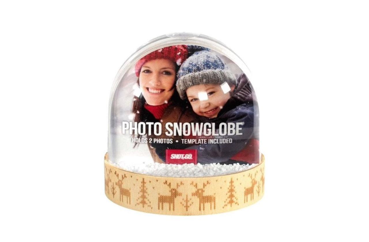 Reindeer snow globe